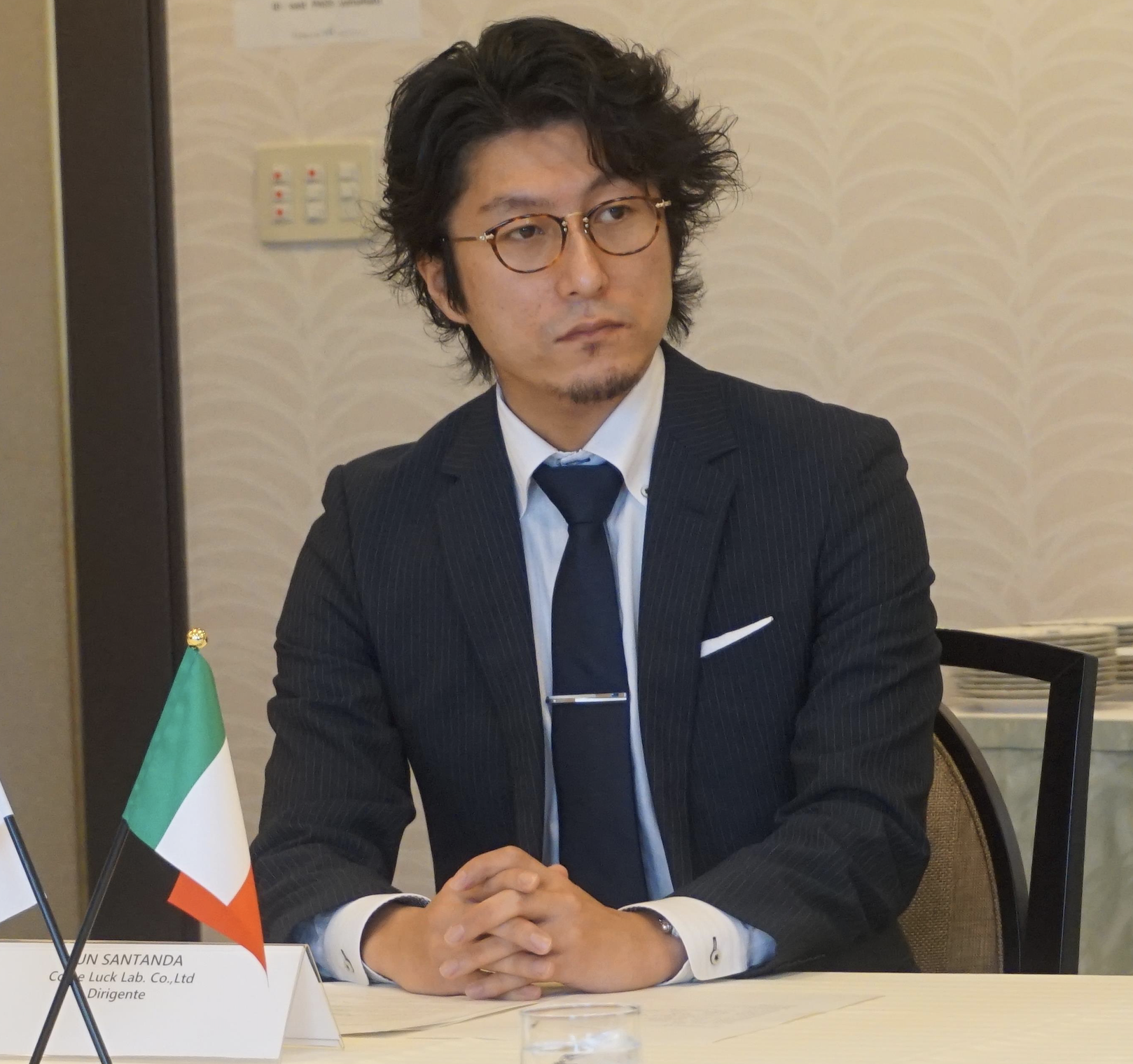 三反田　潤