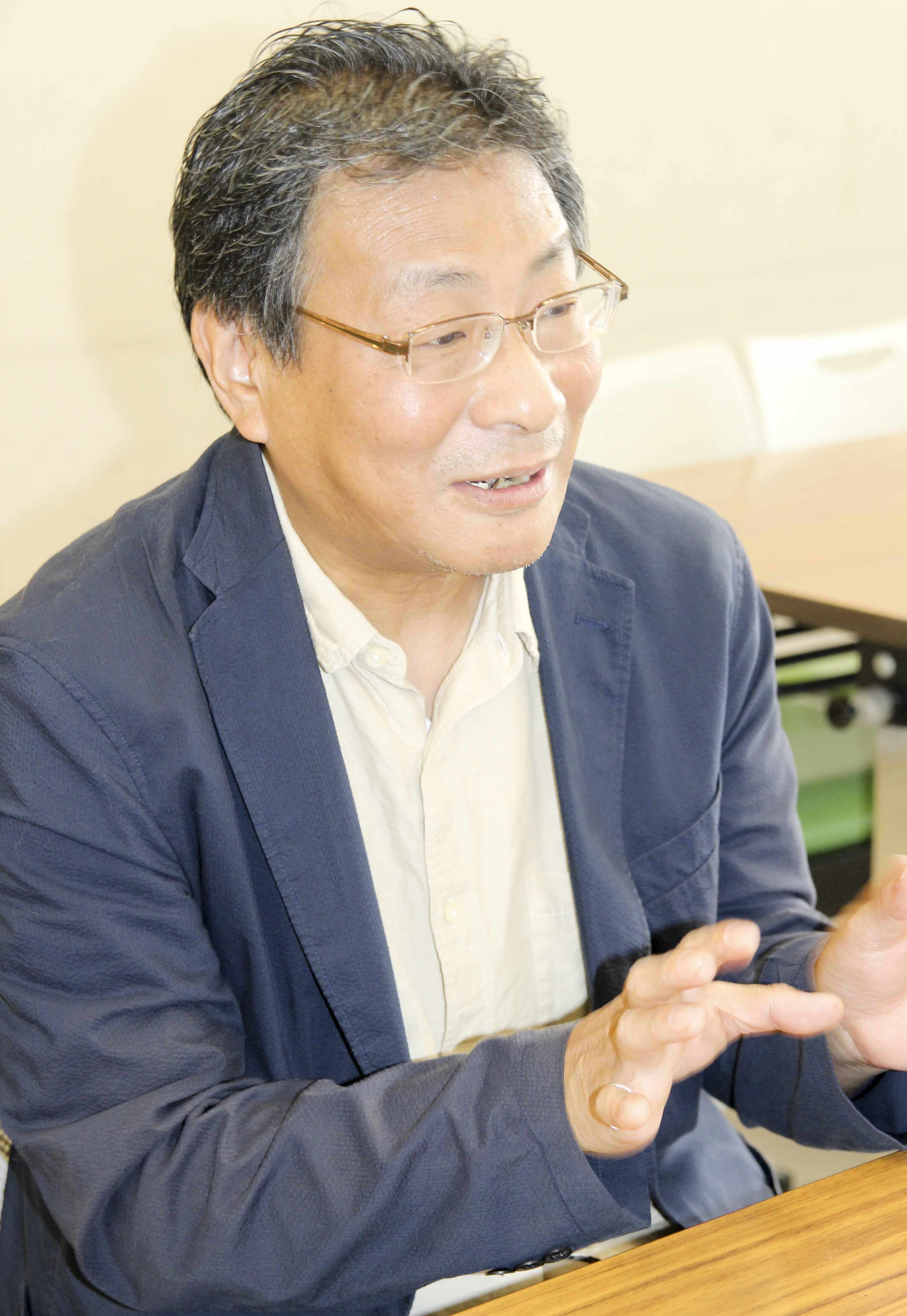 片山 善博